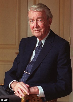 尼泊尔保存神秘雪人断手 科学分析将揭晓来源