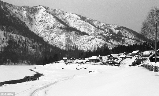 克麦罗沃州索里亚山脉可能存在着雪人，研究人员猜测这里大约有30只雪人，它们很可能是幸存至今的穴居人