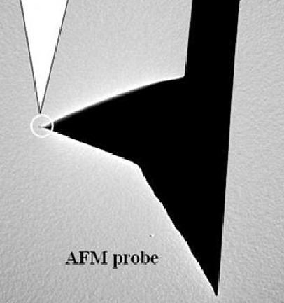英研制手掌型纳米医学工具 或为全球最小手术刀